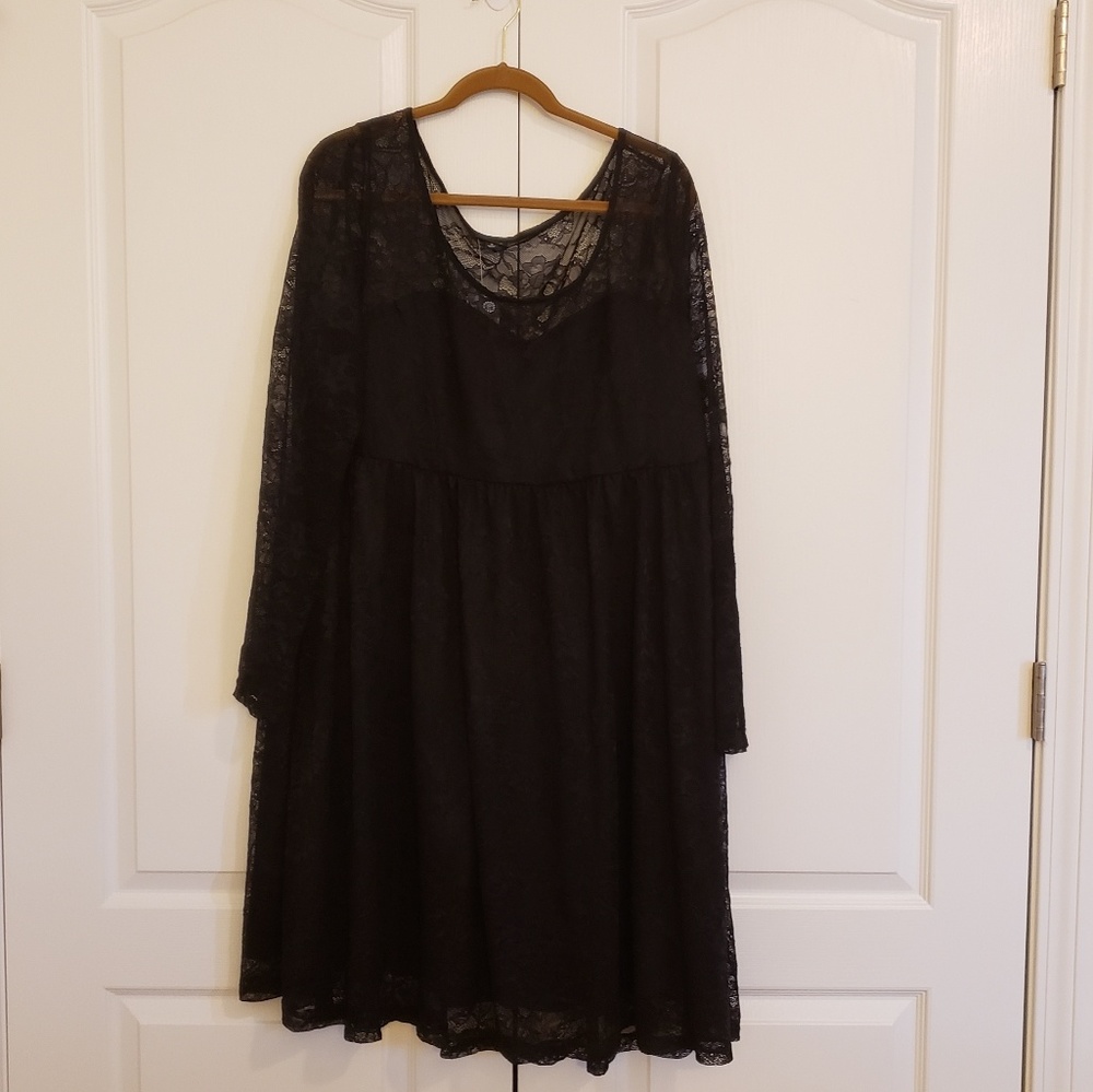 Torrid Black Lace dress NWT